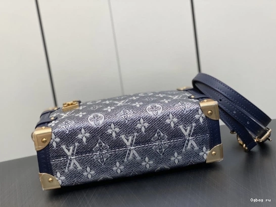 MM VUITTON LOUIS TRUNK SIDE 0710